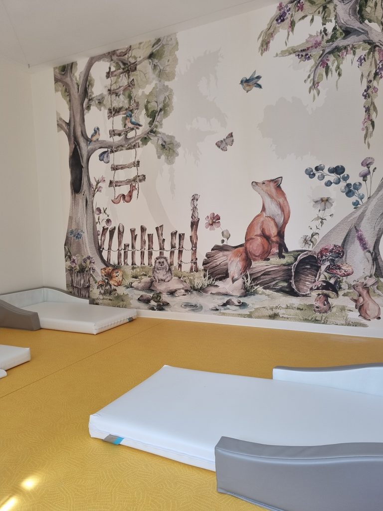 Animaux de la fôret dans le dortoir des grands de la crèche Badaboum